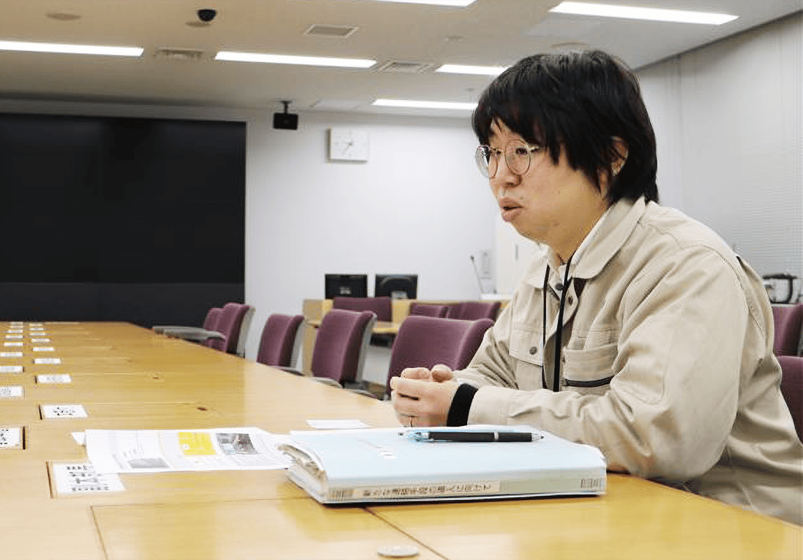 インタビューの様子